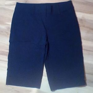 Black capri shorts